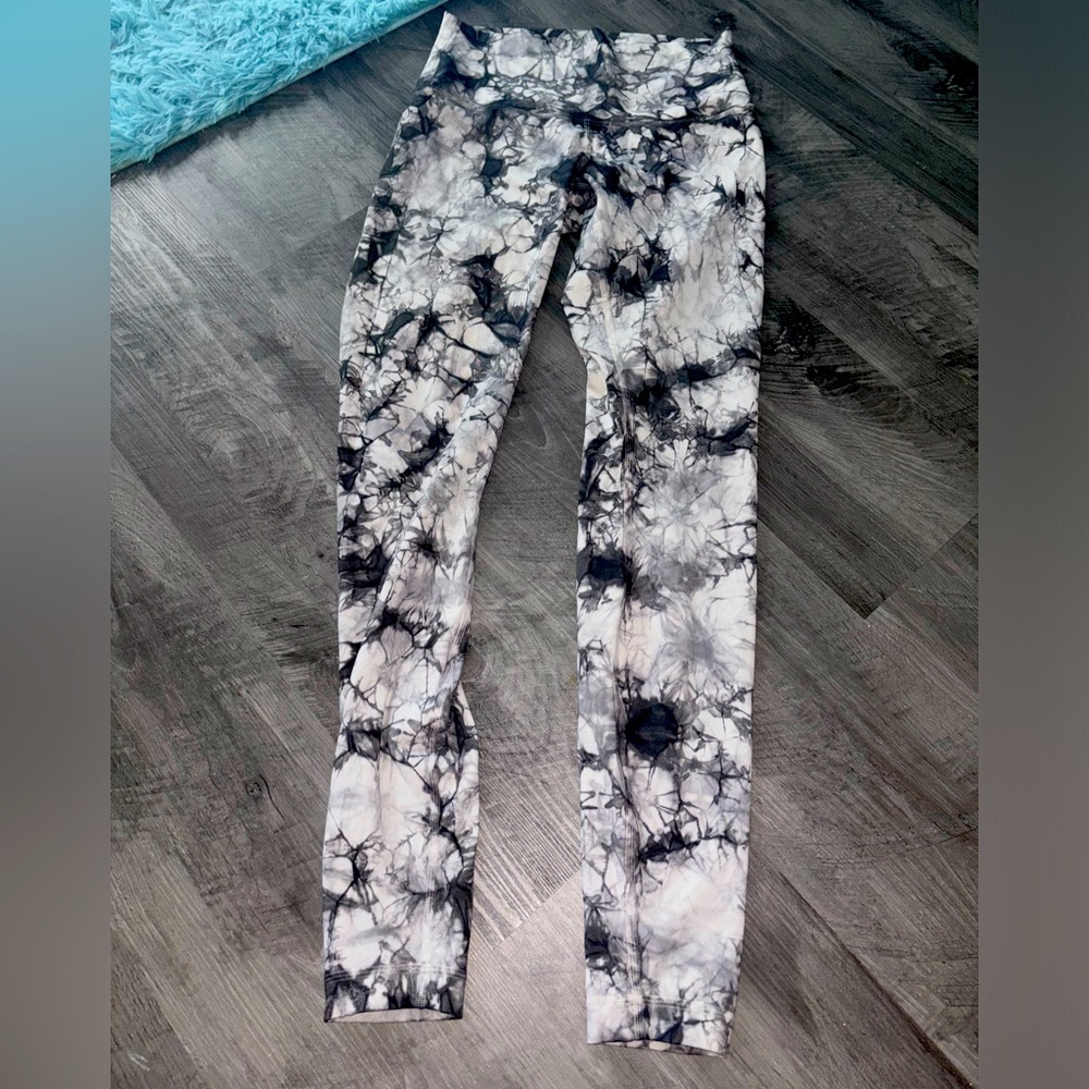 Lululemon wunder under